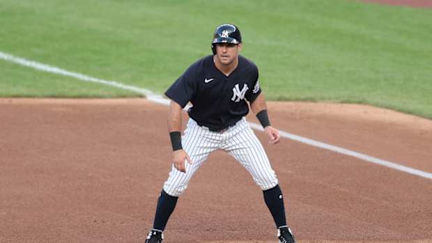 Yankees OF Mike Tauchman running bases